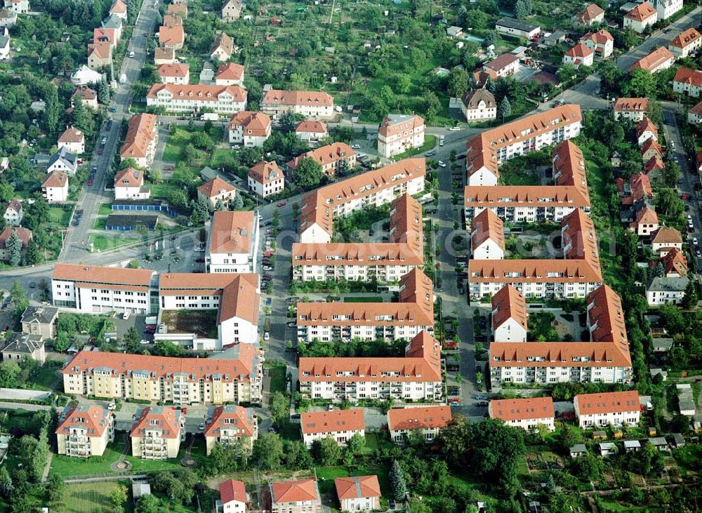 Aerial photograph Dresden - Niedersedlitz - Wohnanlagen der MÜBAU an der Lugauer Straße / Niedersedlitzer Platz in Dresden - Niedersedlitz.