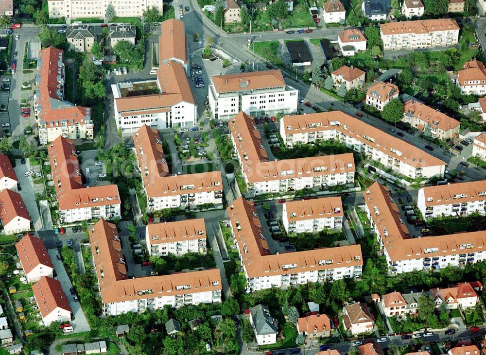 Aerial image Dresden - Niedersedlitz - Wohnanlagen der MÜBAU an der Lugauer Straße / Niedersedlitzer Platz in Dresden - Niedersedlitz.