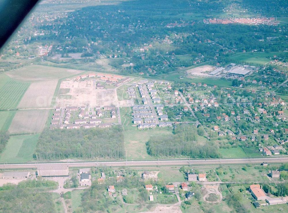 Aerial image Dallgow / Brandenburg - Wohnanlagenneubau der Content Berlin Bauträger GmbH in Dallgow / Brandenburg. c/o.: Info-Center Dallgow Triftstraße 72 14624 Dallgow Tel.: 03322-237627 / Fax.: ... 200416