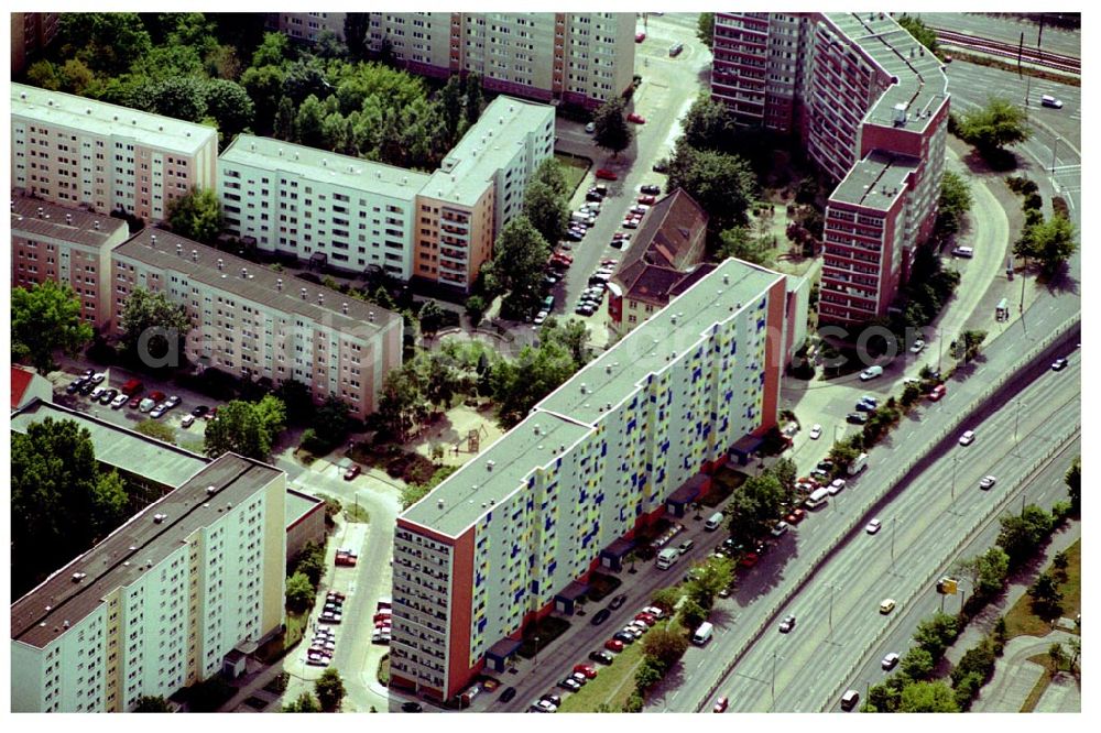 Aerial image Berlin - Lichtenberg - Wohnbauten Alt Friedrichsfelde 44-48 der PRIMA Wohnbauten GmbH in Berlin Lichtenberg