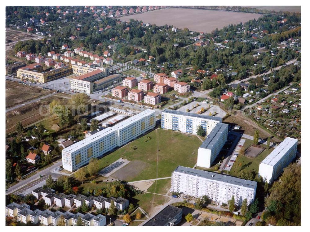 Aerial photograph Bernau - Friedensthal - Wohnbauten der DKB Grundbesitzvermittlung GmbH an der Newastraße / Ecke Elbestraße im Wohngebiet Friedensthal in Bernau.