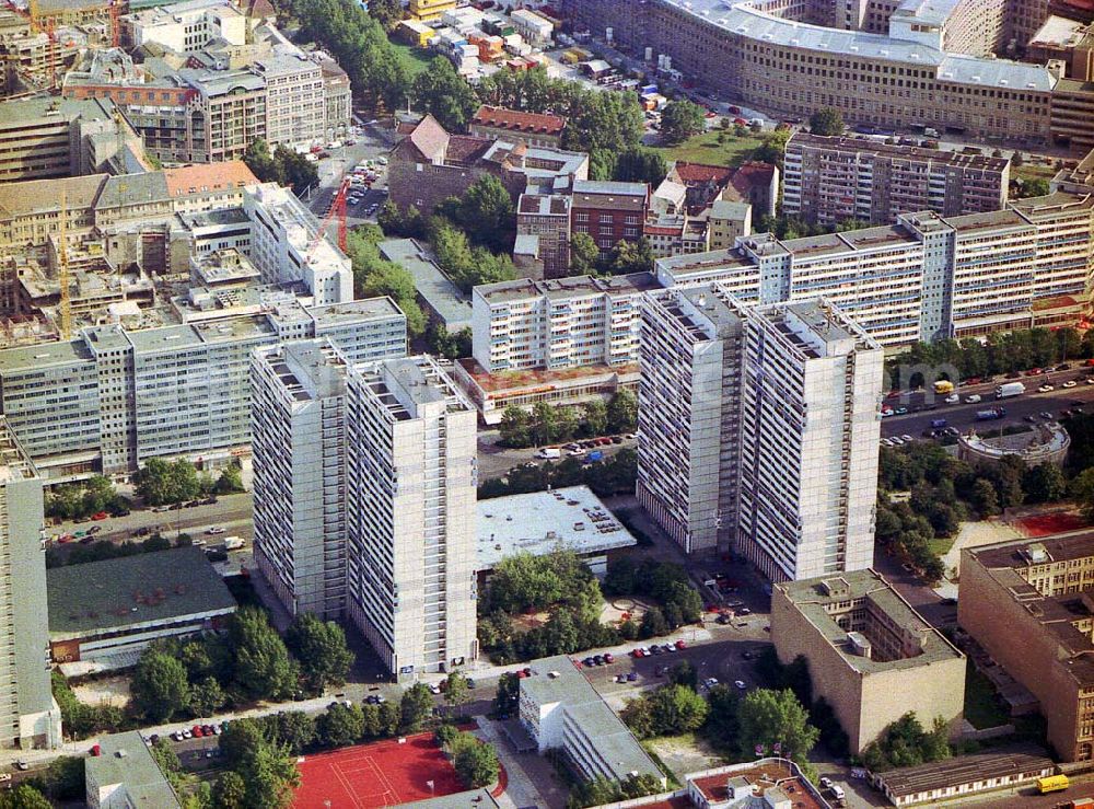 Aerial image Berlin - Wohnbauten an der Leipziger Straße in Berlin-Mitte.