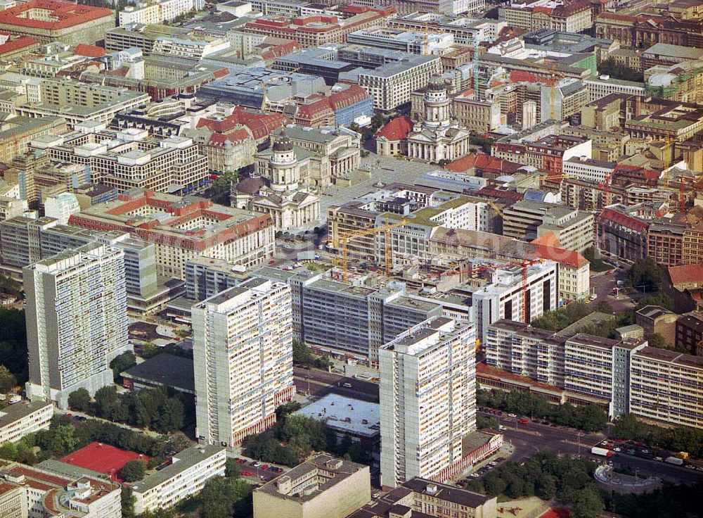 Aerial photograph Berlin - Wohnbauten an der Leipziger Straße in Berlin-Mitte.