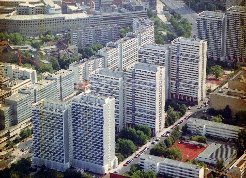 Aerial image Berlin - Wohnbauten an der Leipziger Straße in Berlin-Mitte.