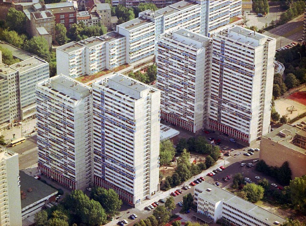 Aerial photograph Berlin - Wohnbauten an der Leipziger Straße in Berlin-Mitte.