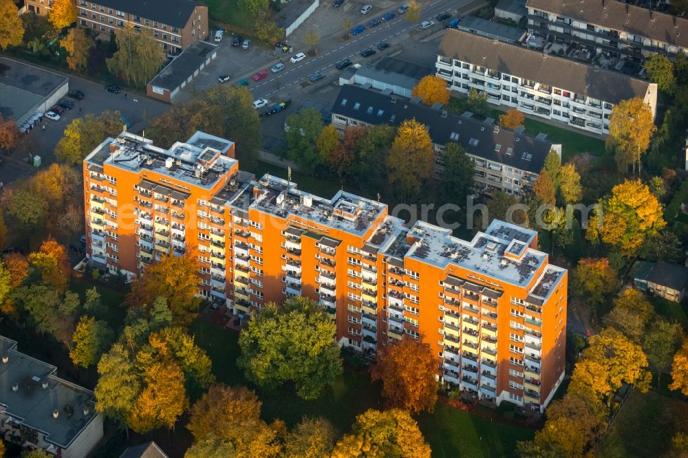 Aerial image Gladbeck - Residential estate Brunnenstrasse in the autumnal Zweckel part of Gladbeck in the state of North Rhine-Westphalia