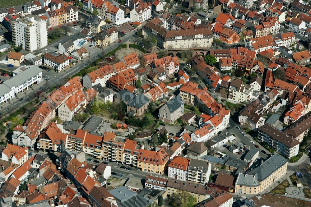 Aerial image Worms - Block of flats with the building of the synagogue Worms and the Sinagogenplatz in the former Jewish quarter in Worms in Rhineland-Palatinate