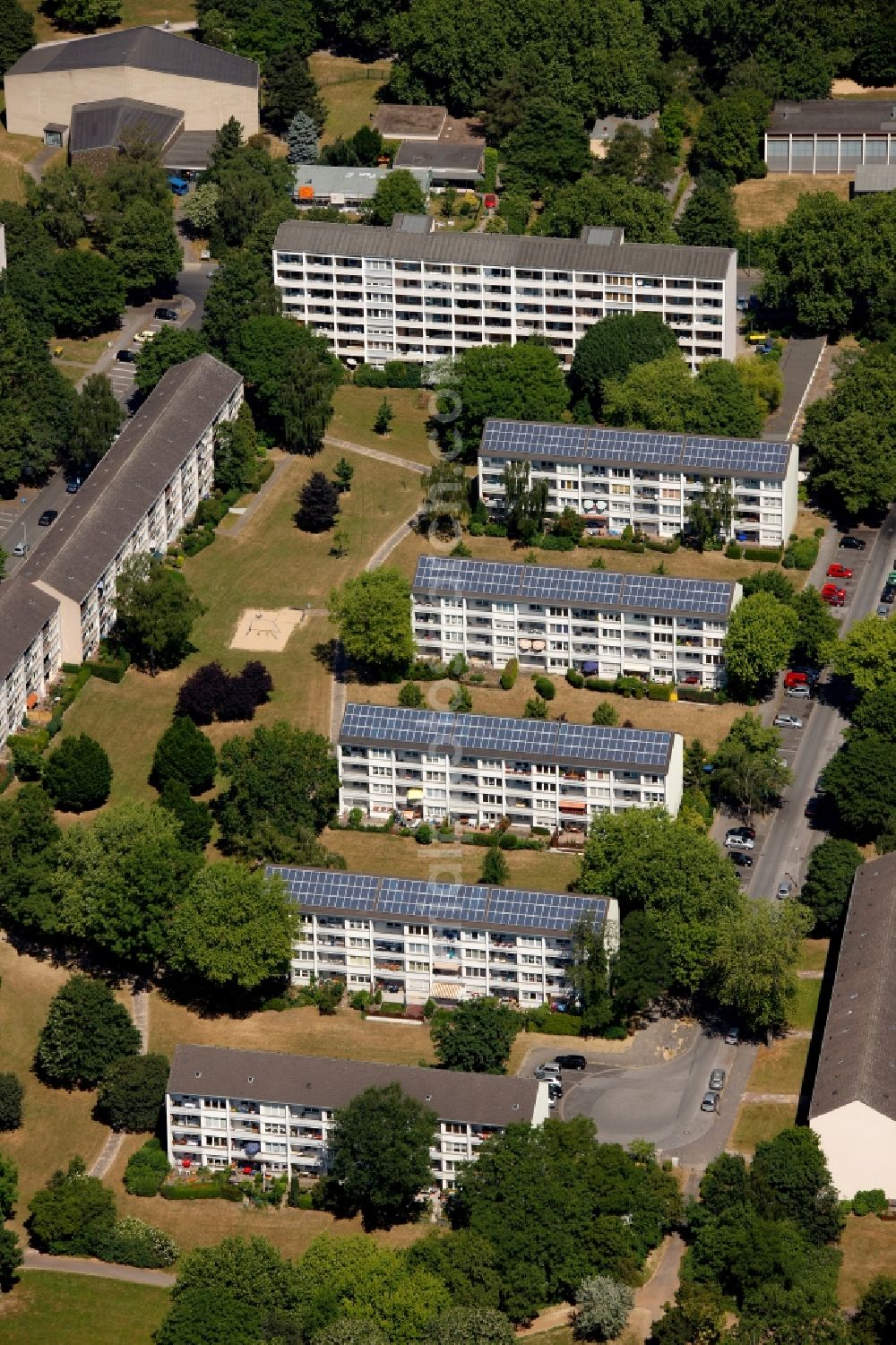 Duisburg from above - View of apartment buildings in Duisburg in the state North Rhine-Westphalia