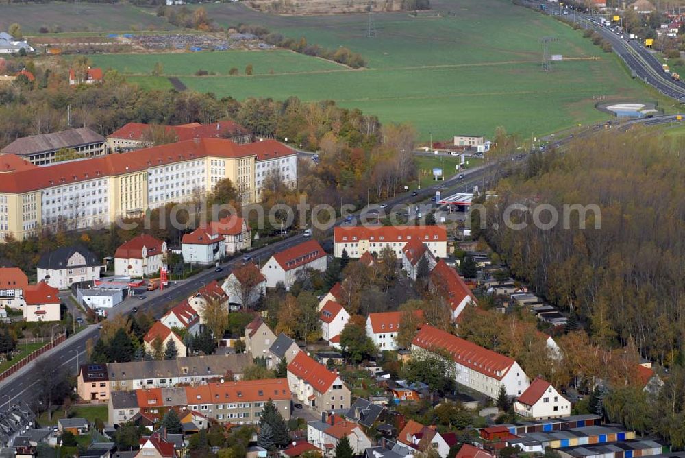 Aerial image Borna - Blick auf das Wohngebiet zwischen Kesselhainer Straße und Leipziger Straße sowie die HELIOS Klinik Borna - ein Krankenhaus der Grund- und Regelversorgung. Die Klinik liegt zentral zwischen Leipzig und Chemnitz und bietet auf hohem diagnostischem und therapeutischem Niveau eine qualifizierte Akutmedizin. Kontakt: HELIOS Klinik Borna - Rudolf-Virchow-Straße 2, 04552 Borna - Tel.: (0 34 33) 21-0 - Telefax: (0 34 33) 21-11 05 - Email: postmaster@borna.helios-kliniken.de; Geschäftsführer: Dr. Roland Bantle - Tel.: (0 34 33) 21-10 02