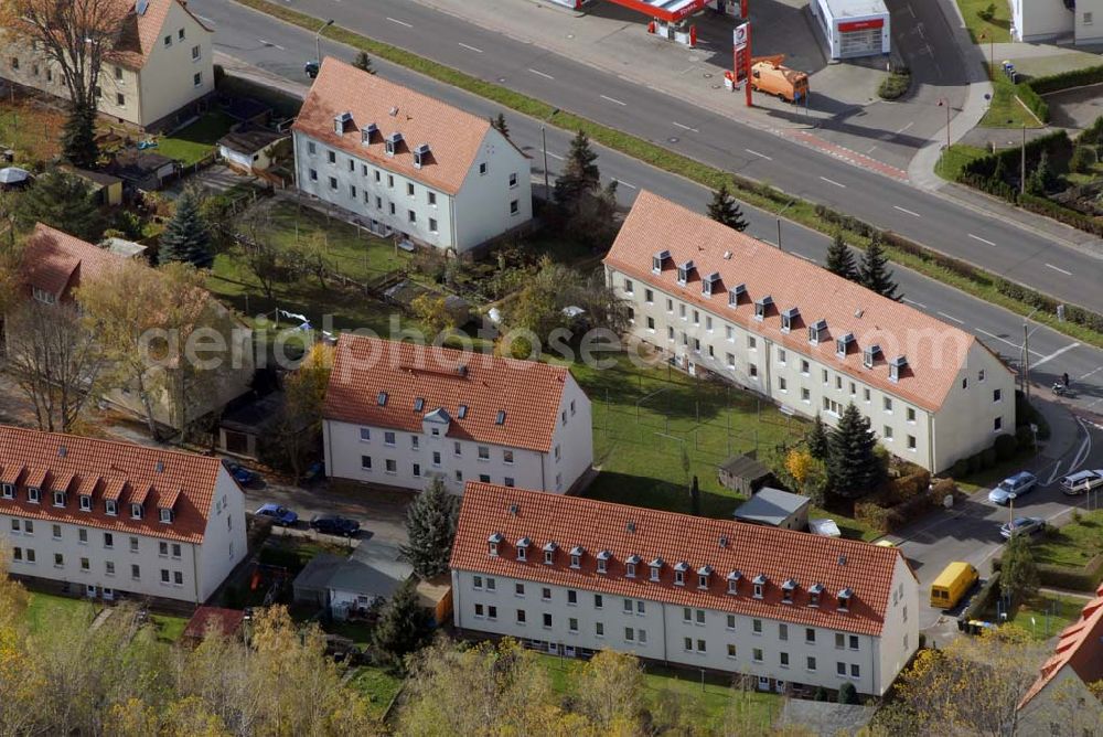 Aerial photograph Borna - Blick auf das Wohngebiet zwischen Leipziger Straße und Kesselhainer Straße am Glück-Auf-Weg.