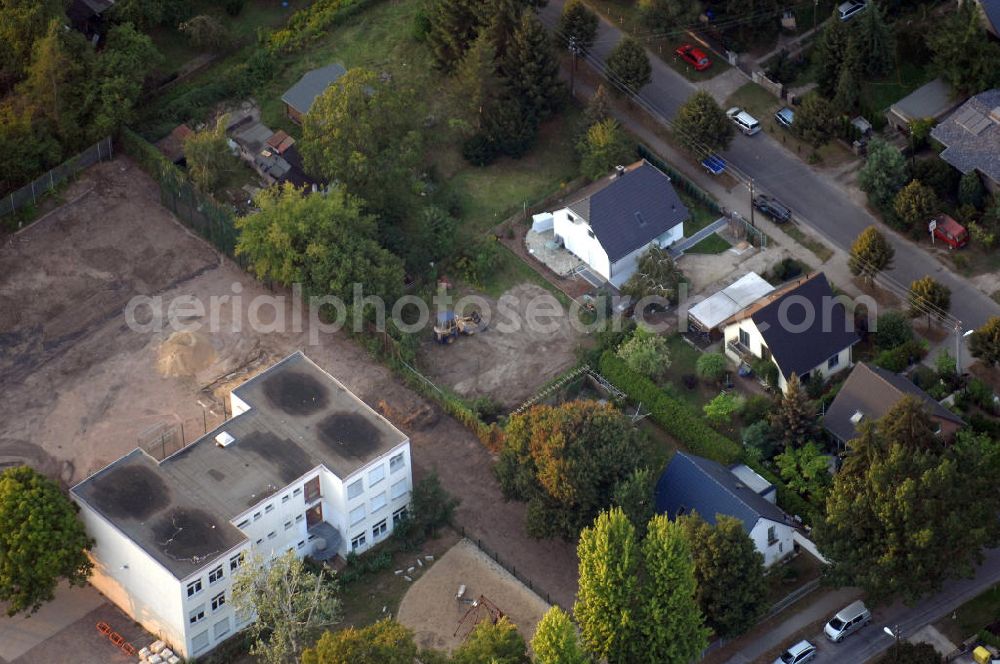 Berlin from the bird's eye view: Blick auf die Wohngegend an der Bergedorfer Straße 88 in 12621 BERLIN Kaulsdorf-Süd