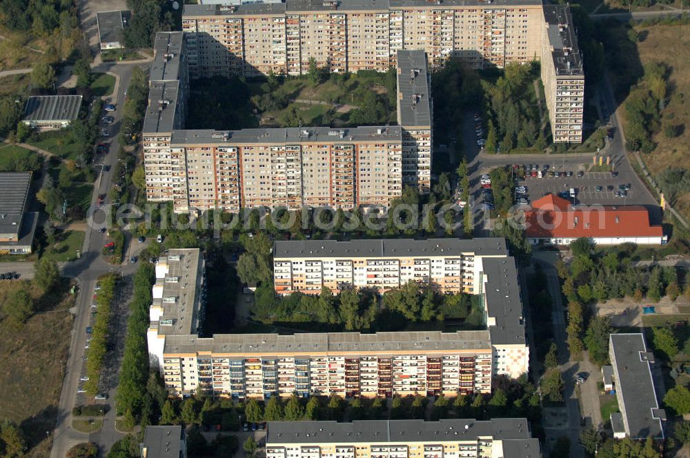 Berlin - Buch from the bird's eye view: Blick auf das Wohngebiet Berlin-Buch mit Mehrfamilienhäusern / Plattenbauten an der Friedrich-Richter-Straße, Wolfgang-Heinz-Straße und Bruno-Apitz-Straße.