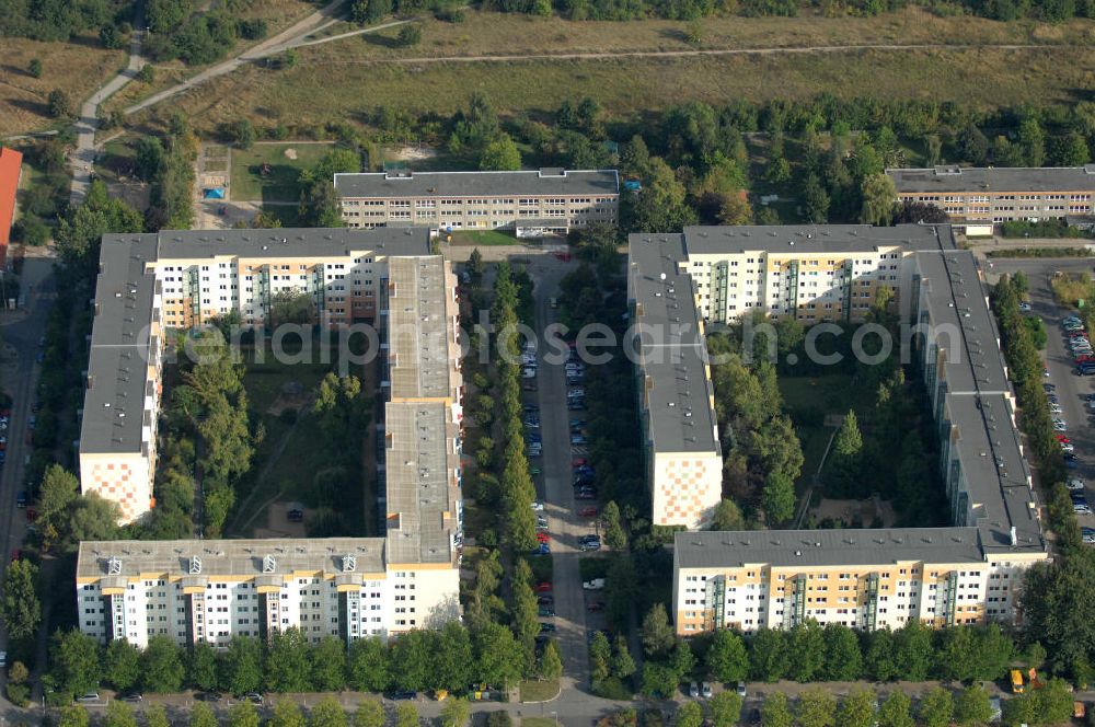 Aerial photograph Berlin - Buch - Blick auf das Wohngebiet Berlin-Buch mit Mehrfamilienhäusern / Plattenbauten an der Friedrich-Richter-Straße, Wolfgang-Heinz-Straße und Bruno-Apitz-Straße.