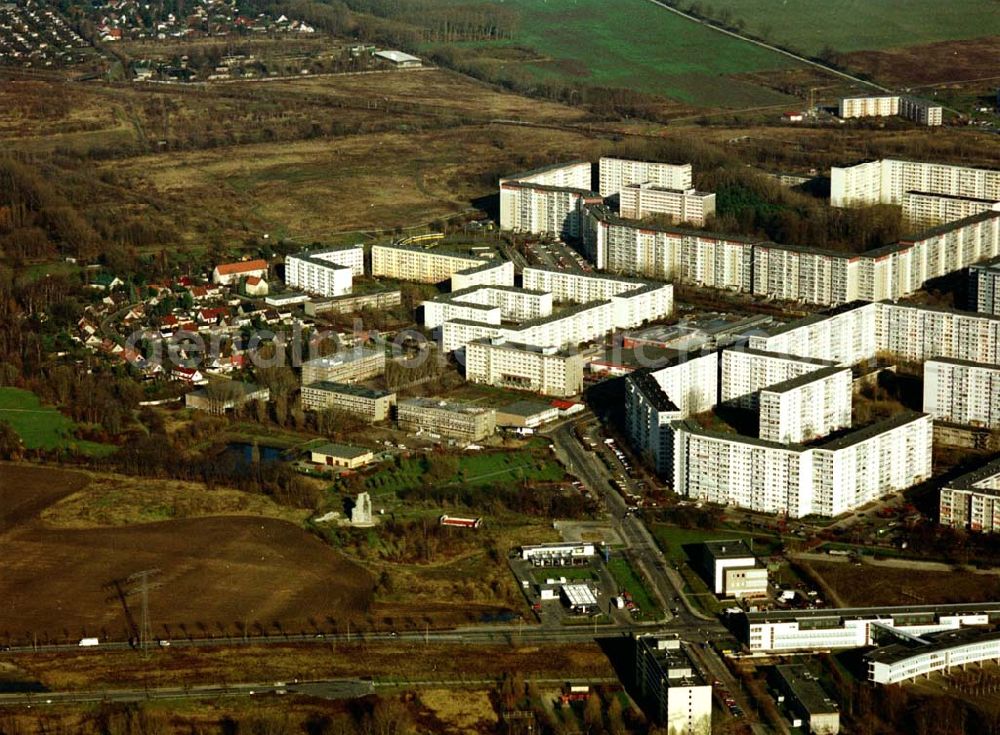 Aerial image Berlin - Hohenschönhausen - Wohngebiet Berlin - Hohenschönhausen an der Kühlungsborner Strasse