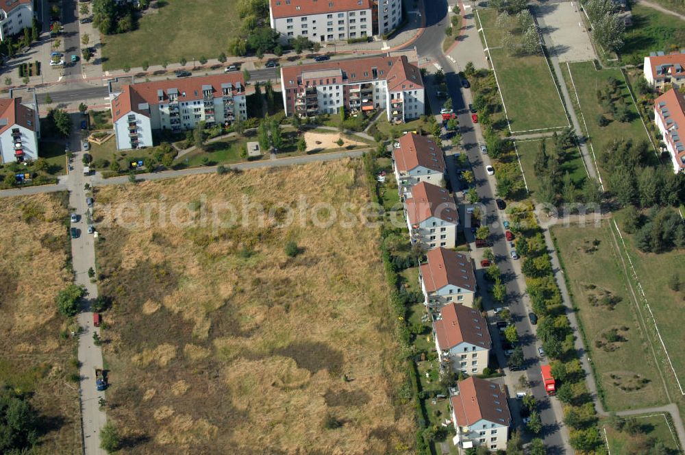 Berlin from the bird's eye view: Blick auf Mehrfamilienhäuser an der Achillesstraße Ecke Am Hohen Feld in Karow.