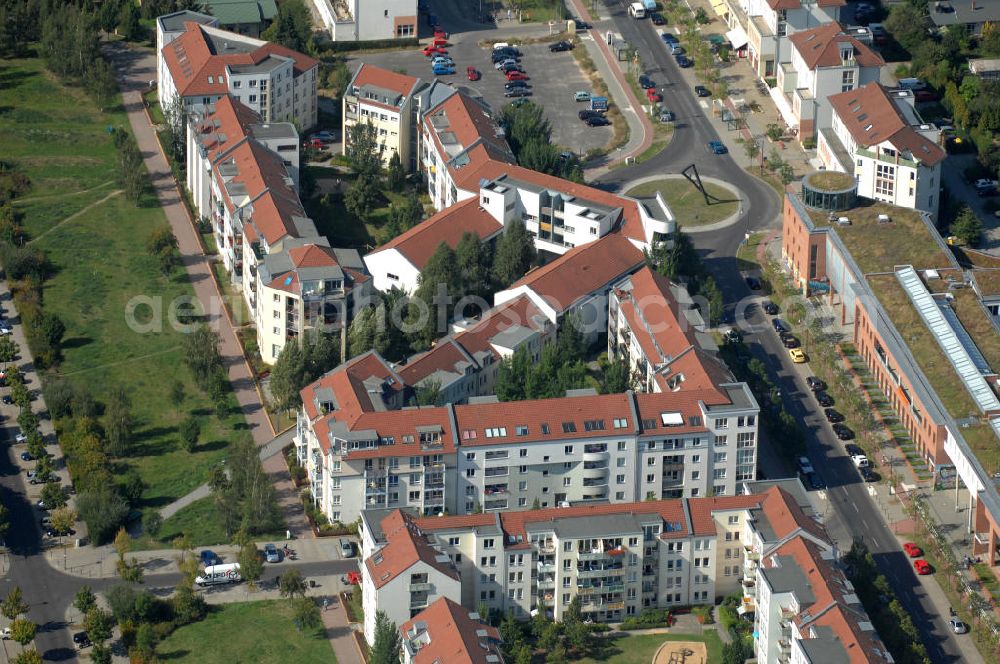 Berlin from the bird's eye view: Blick auf Mehrfamilienhäuser an der Achillesstraße Ecke Forkenzeile und Münchehagenstraße Ecke Zum Kappgraben in Karow.