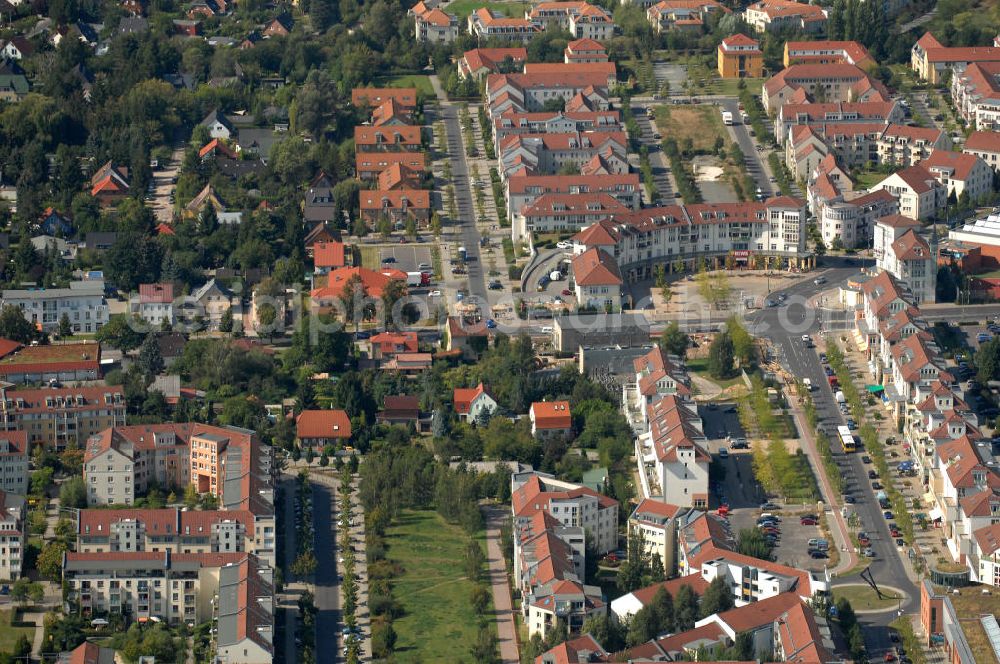 Aerial image Berlin - Blick über Mehrfamilienhäuser an der Münchehagenstraße Ecke Zum Kappgraben Ecke Strömannstraße in Richtung Bucher Chaussee mit Mehrfamilienhäusern an der Teichbergstraße Ecke Matestraße und Rutenzeile in Karow-Nord.