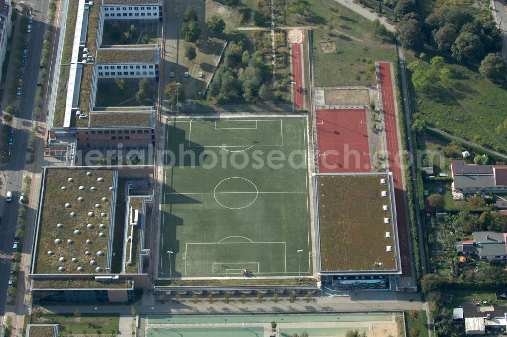 Aerial photograph Berlin - Blick auf die Robert-Havemann-Schule an der Achillesstraße in Karow.