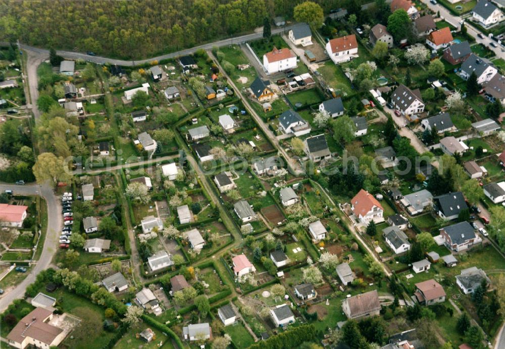 Aerial image Berlin-Mahlsdorf - Blick auf das Wohngebiet Chemnitzstraße - Ecke Jägerstraße Tieflandstraße in Berlin-Mahlsdorf. View of the residential area at the Chemnitzstrasse - on the corner Jägerstrasse Tieflandstrasse in Berlin-Mahlsdorf.