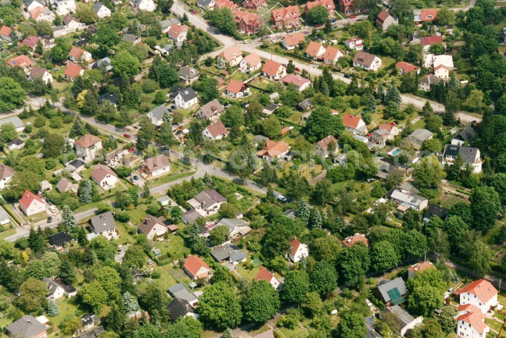 Aerial image Berlin-Mahlsdorf - Blick auf das Wohngebiet an der Sadowastraße in Berlin-Mahlsdorf. View of the residential area at the street Sadowastrasse in the district Mahlsdorf.