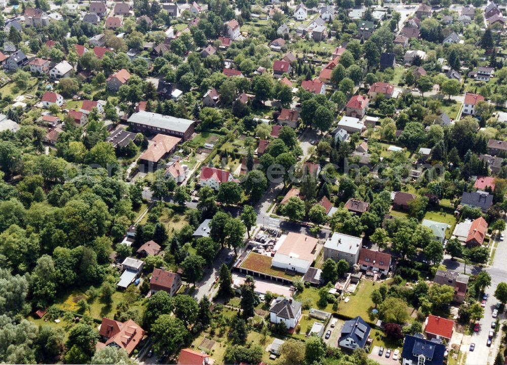 Aerial image Berlin Mahlsdorf - Blick auf das Wohngebiet an der Bausdorfstraße in Mahlsdorf-Nord.