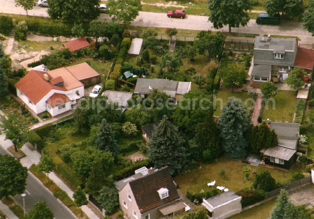 Berlin Mahlsdorf from the bird's eye view: Blick auf das Wohngebiet an derWodonstraße.