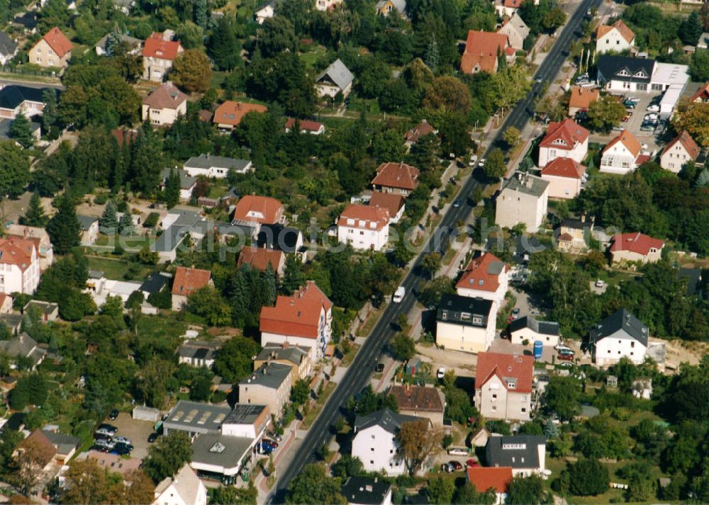 Berlin - Mahlsdorf from the bird's eye view: Blick auf das Wohngebiet an der Hönower Strasse Ecke Markgrafenstrasse.