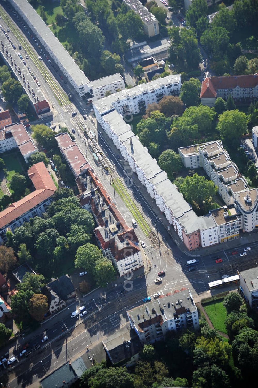 Aerial photograph Berlin Weißensee - Wohngebiet an der Berliner Allee Ecke Buschallee in Berlin-Weißensee. Housing area at the Berliner Allee and the Buschallee in Berlin-Weissensee.