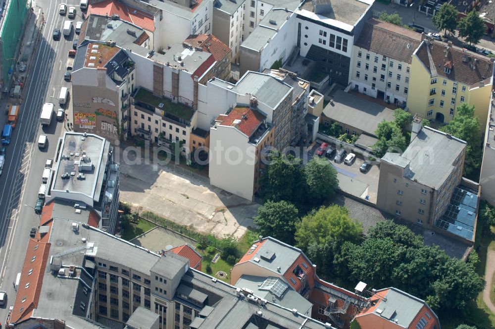 Berlin from above - Blick auf das Areal an der Brunnenstrasse 194 in 10119 Berlin, einer Immobilie der PTS Holdings GmbH & Co.KG. View of the area at the Fountain Street 194 in 10119 Berlin, a property of PTS Holdings GmbH & Co. KG