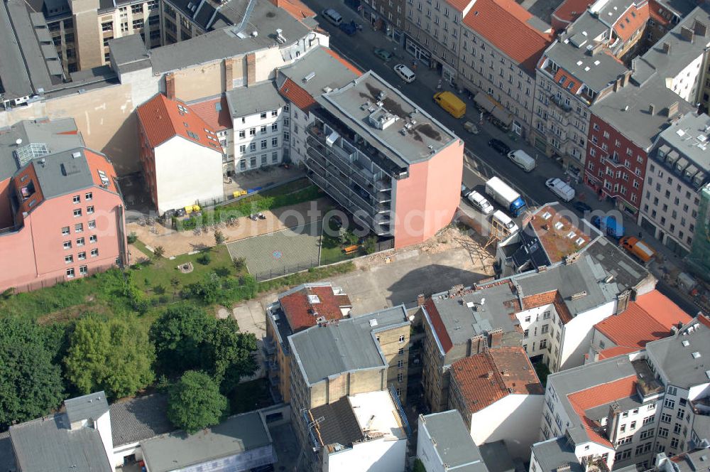 Berlin from above - Blick auf das Areal an der Brunnenstrasse 194 in 10119 Berlin, einer Immobilie der PTS Holdings GmbH & Co.KG. View of the area at the Fountain Street 194 in 10119 Berlin, a property of PTS Holdings GmbH & Co. KG