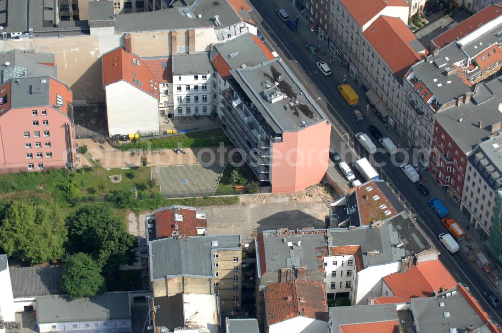 Berlin from the bird's eye view: Blick auf das Areal an der Brunnenstrasse 194 in 10119 Berlin, einer Immobilie der PTS Holdings GmbH & Co.KG. View of the area at the Fountain Street 194 in 10119 Berlin, a property of PTS Holdings GmbH & Co. KG