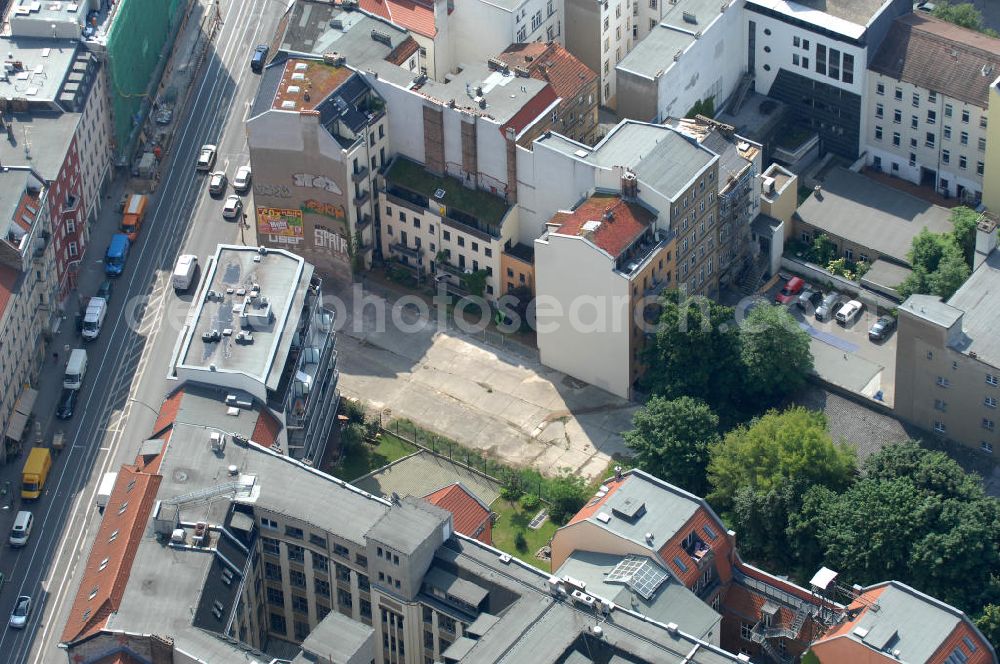 Berlin from above - Blick auf das Areal an der Brunnenstrasse 194 in 10119 Berlin, einer Immobilie der PTS Holdings GmbH & Co.KG. View of the area at the Fountain Street 194 in 10119 Berlin, a property of PTS Holdings GmbH & Co. KG