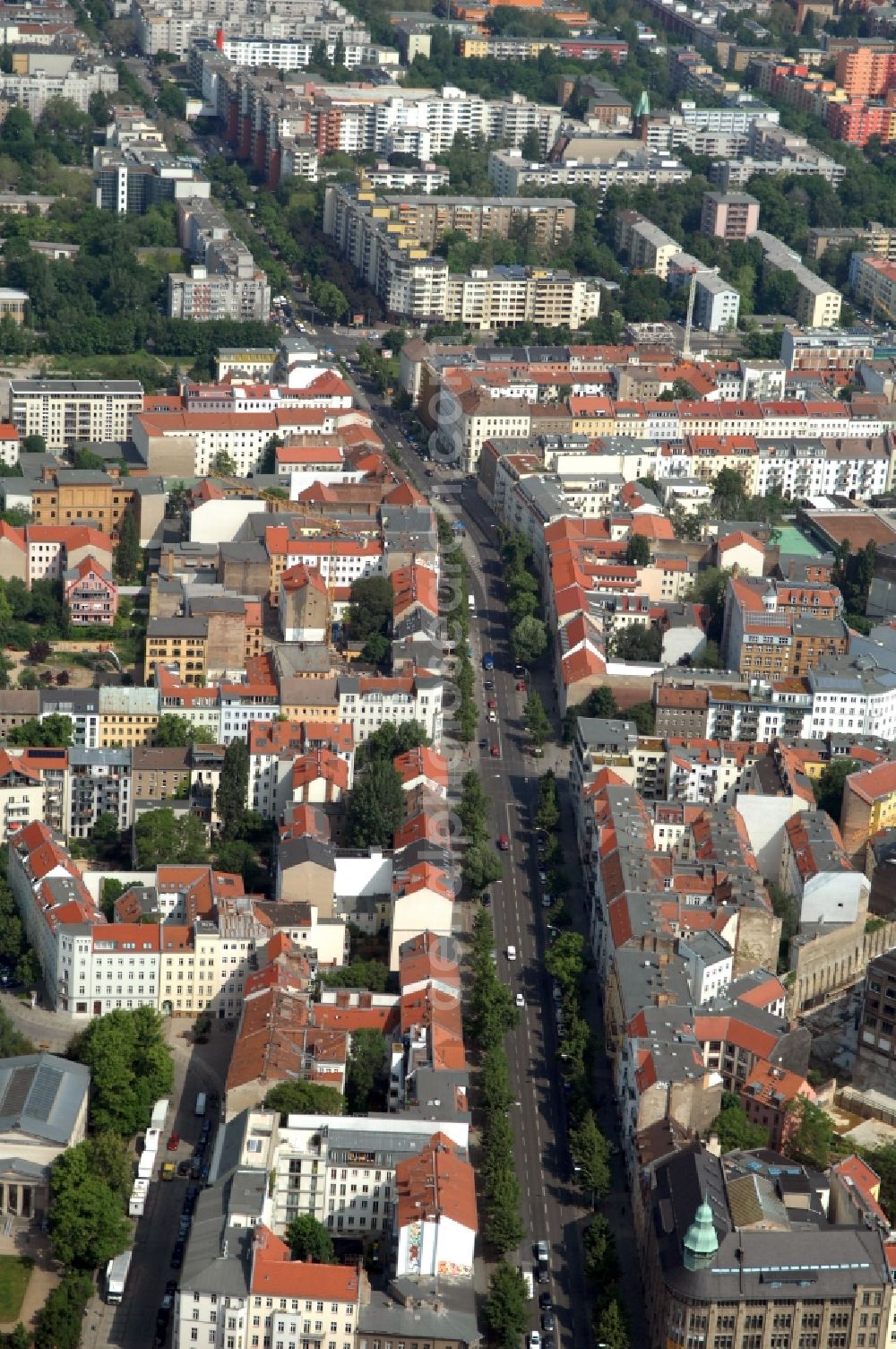 Berlin from the bird's eye view: Housing area on the Brunnenstrasse in the district Mitte of Berlin