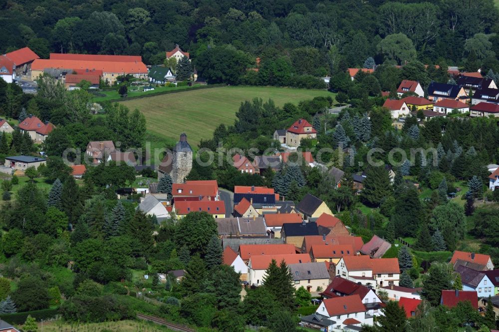 Aerial photograph Weißenfels - View of a residential area and the Saint Cyriacus church in Langendorf a district of the city Weissenfels in the state Saxony-Anhalt