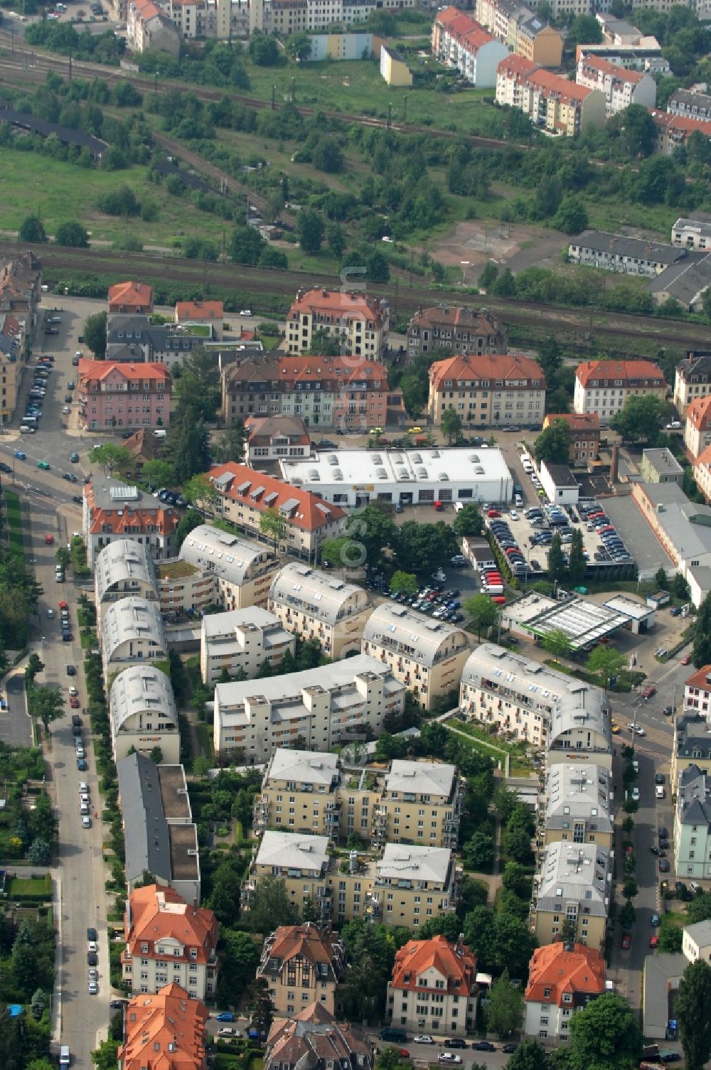 Dresden from above - Residential houses in the district Pieschen-Nord / Trachenberge of Dresden in Saxony