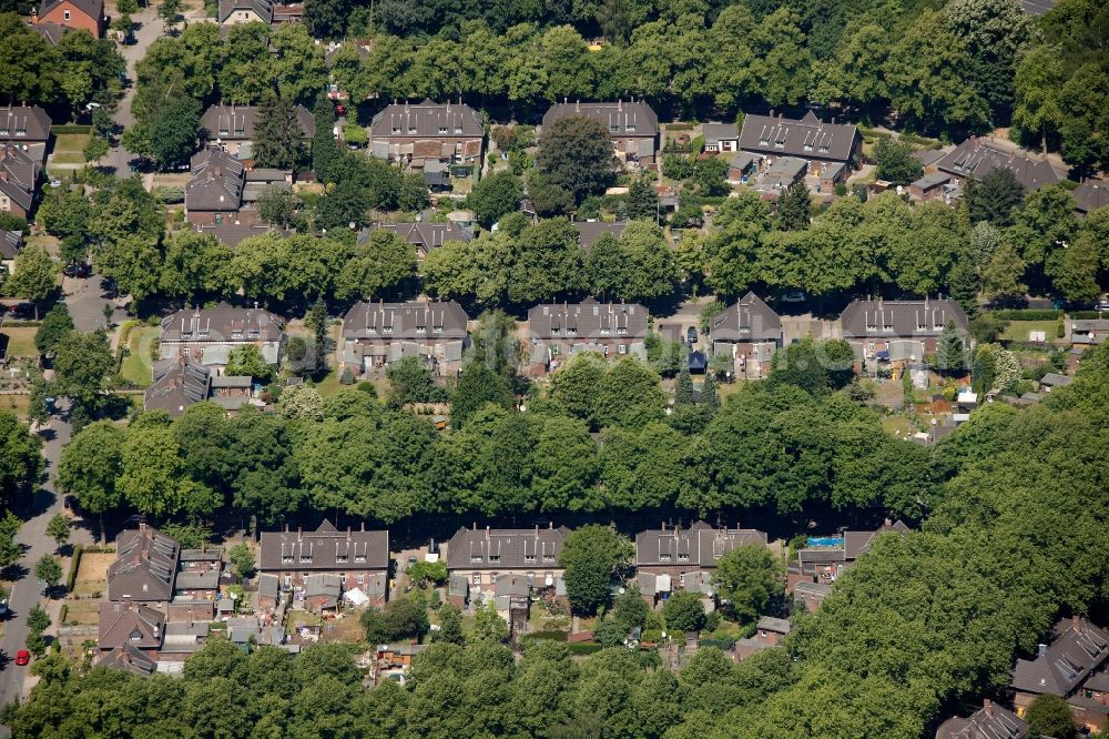 Duisburg from above - View of a residential area in Duisburg in the state North Rhine-Westphalia