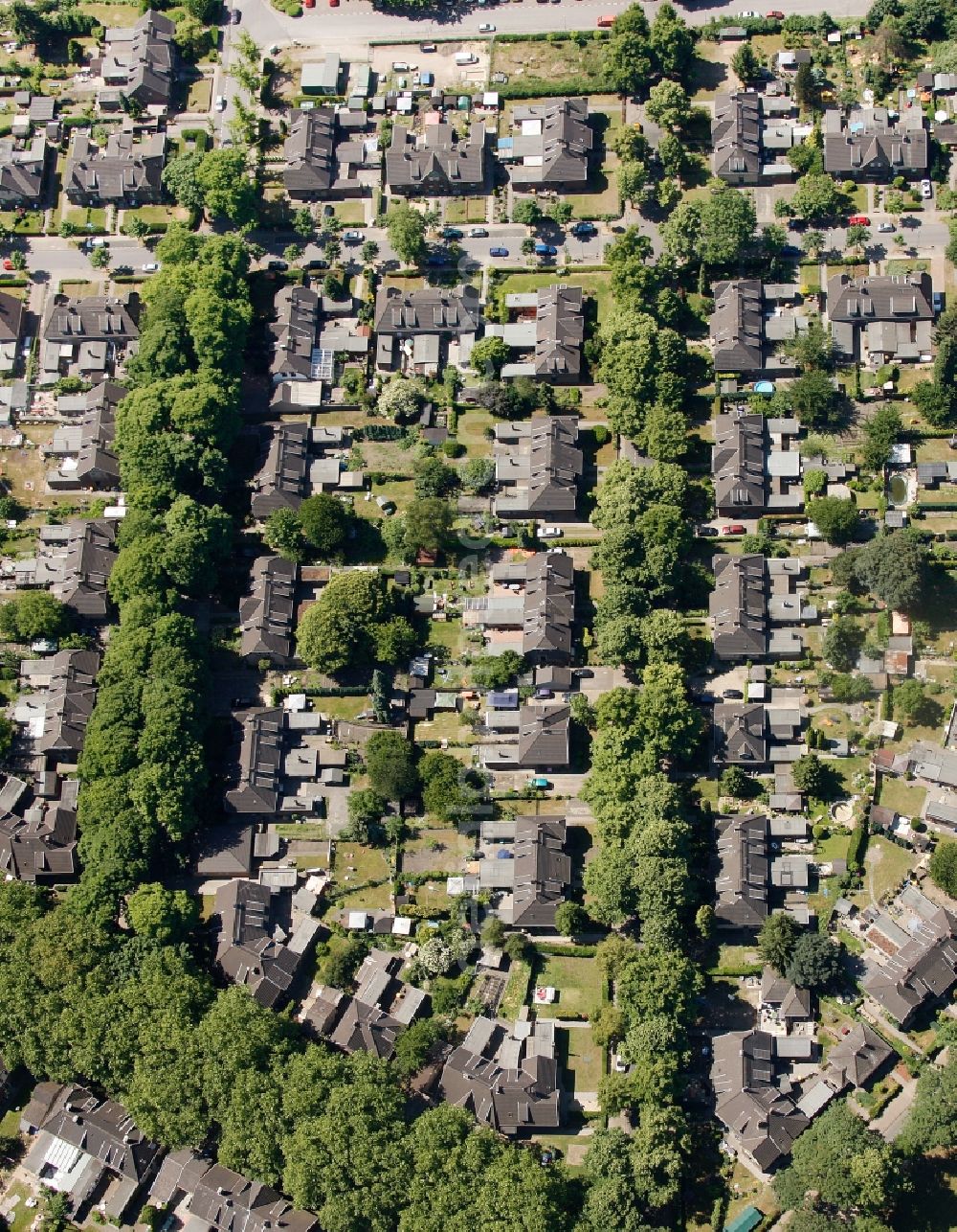 Aerial image Duisburg - View of a residential area in Duisburg in the state North Rhine-Westphalia