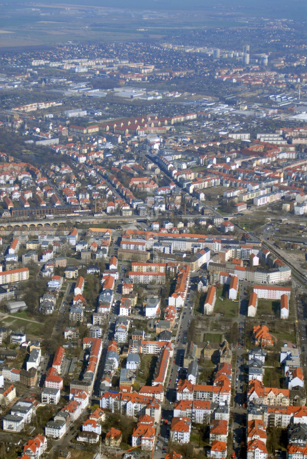 Aerial image Leipzig - Blick auf das Wohngebiet an der Ehrensteinstrasse in Leipzig Gohlis.