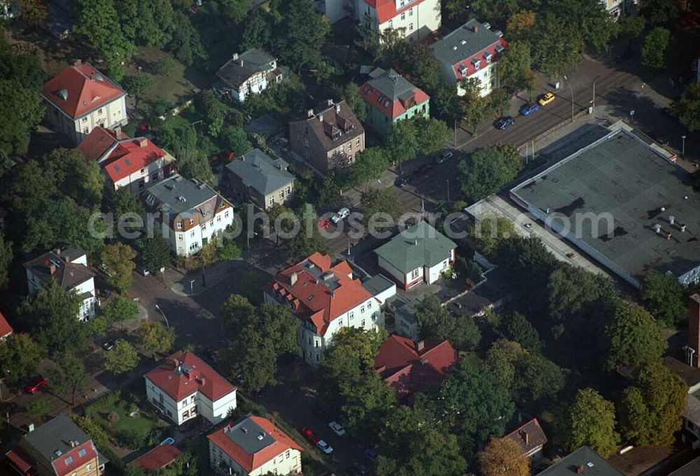 Aerial image Berlin-Karlshorst - 05.10.2005 Berlin - Karlshorst - Wohngebiet an der Ehrlichstraße 39 / Ecke Üderseestraße in Berlin-Karlshorst