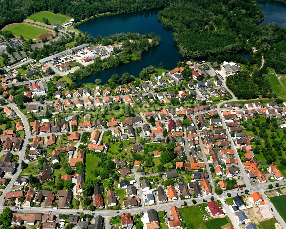 Auenheim from the bird's eye view: Single-family residential area of settlement in Auenheim in the state Baden-Wuerttemberg, Germany