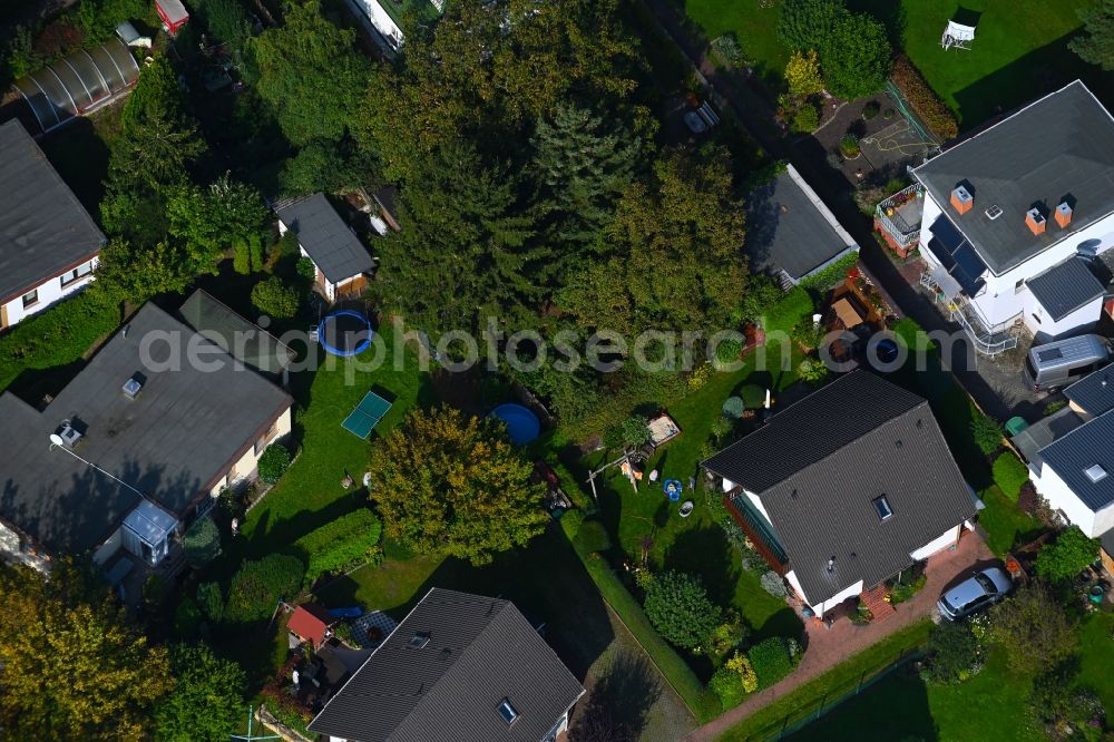 Aerial photograph Berlin - Single-family residential area of settlement on Bausdorfstrasse in the district Kaulsdorf in Berlin, Germany