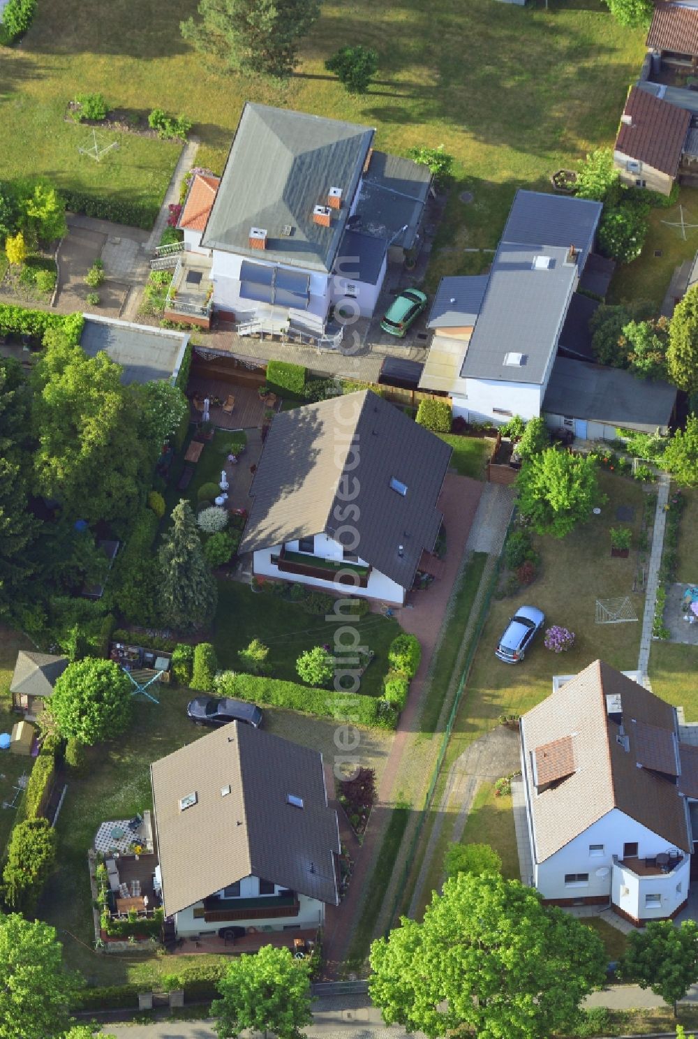 Berlin from above - Single-family residential area of settlement in Berlin in Germany