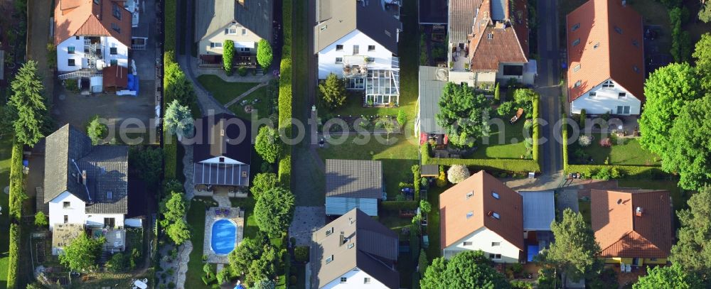 Berlin from above - Single-family residential area of settlement in Berlin in Germany