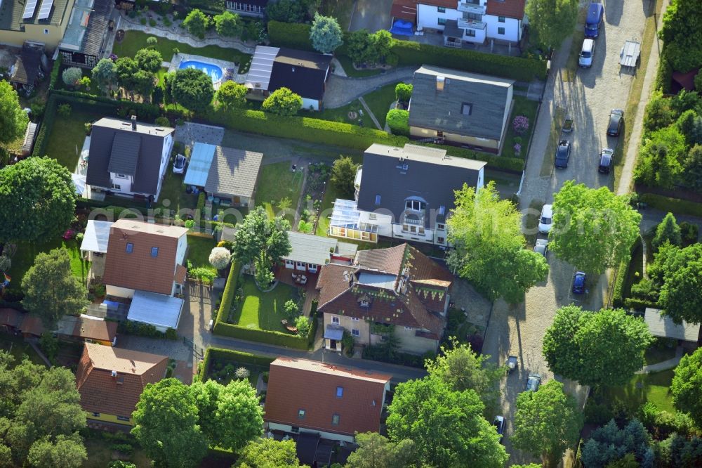 Aerial photograph Berlin - Single-family residential area of settlement in Berlin in Germany