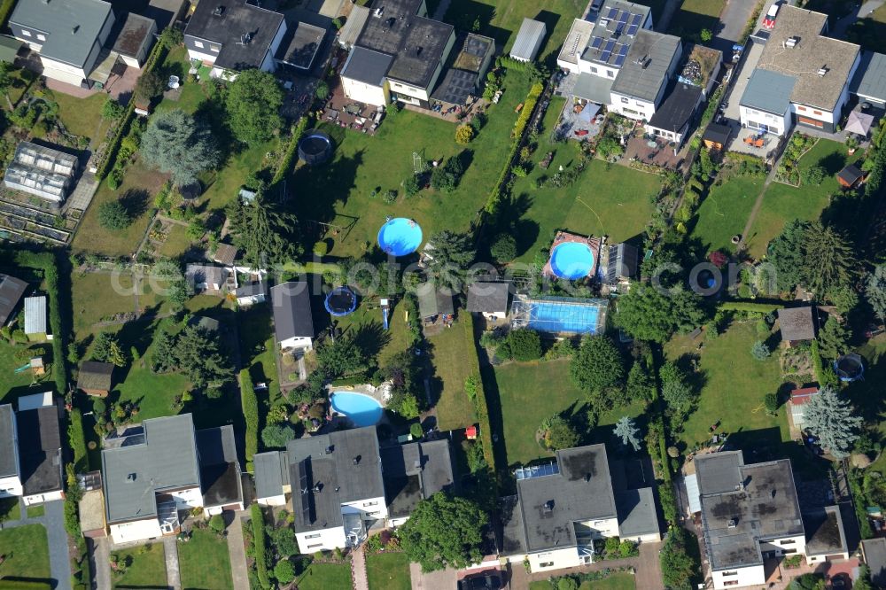 Aerial photograph Berlin - Single-family residential area of settlement in Berlin in Germany