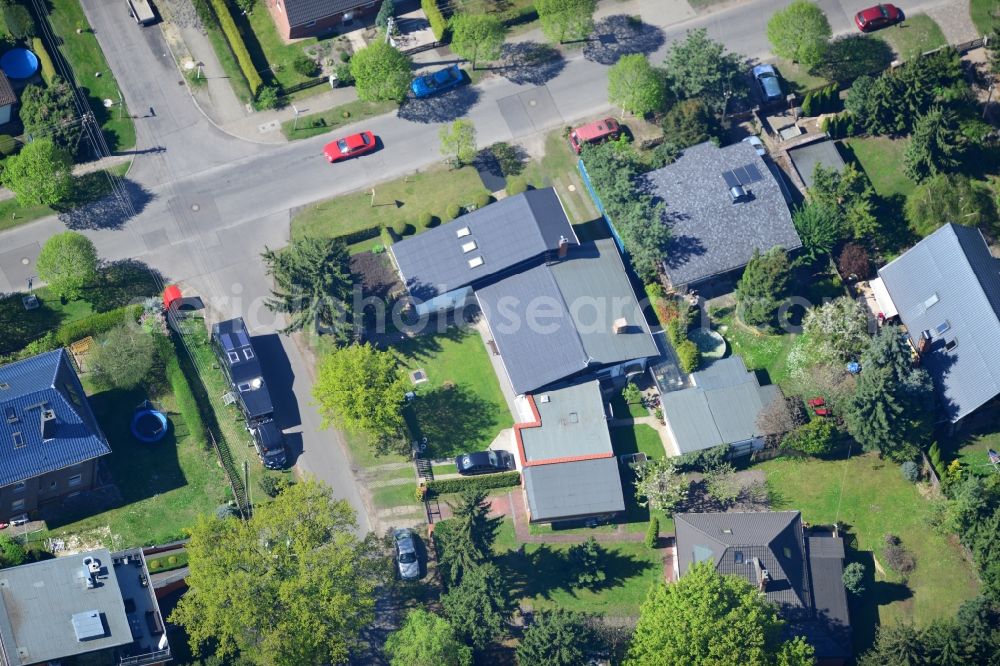 Aerial photograph Berlin Kaulsdorf - Single family house residential area at the Bergedorfer road in 12621 BERLIN Kaulsdorf south