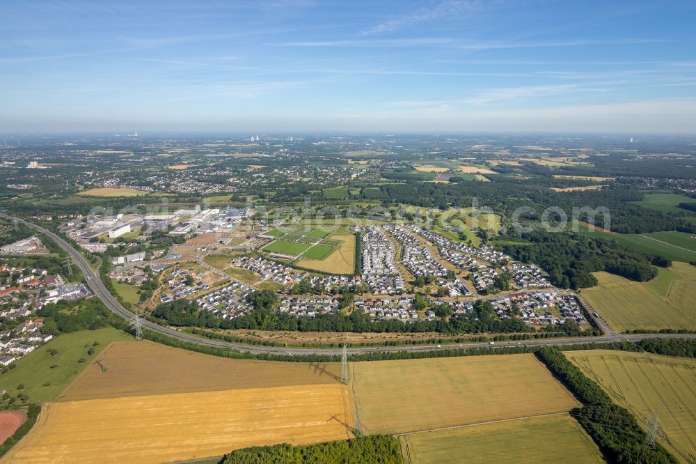 Dortmund from the bird's eye view: Single-family residential area of settlement Brackeler Feld in the district Brackel in Dortmund in the state North Rhine-Westphalia, Germany