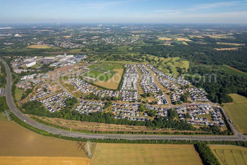 Aerial image Dortmund - Single-family residential area of settlement Brackeler Feld in the district Brackel in Dortmund in the state North Rhine-Westphalia, Germany