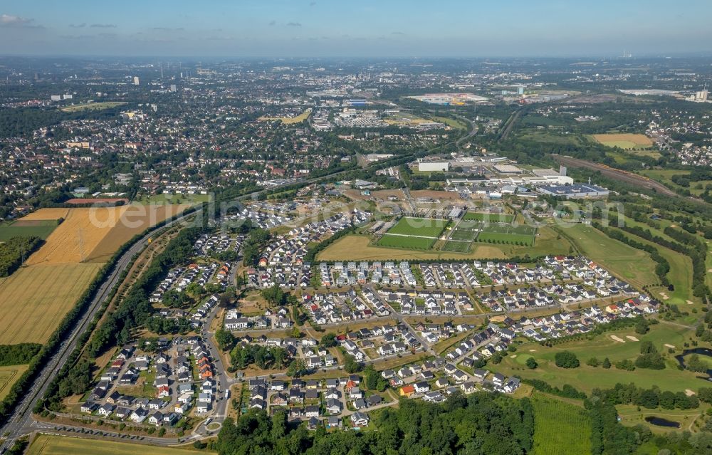 Aerial photograph Dortmund - Single-family residential area of settlement Brackeler Feld in the district Brackel in Dortmund in the state North Rhine-Westphalia, Germany