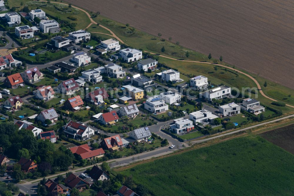 Braunschweig from the bird's eye view: Single-family residential area of settlement on street Rischauer Moor in the district Lehndorf-Watenbuettel in Brunswick in the state Lower Saxony, Germany